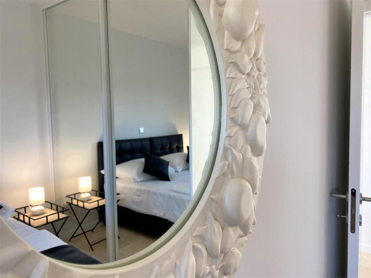 Villa M - Your Business & Holiday Apartment In Šibenik Eksteriør bilde