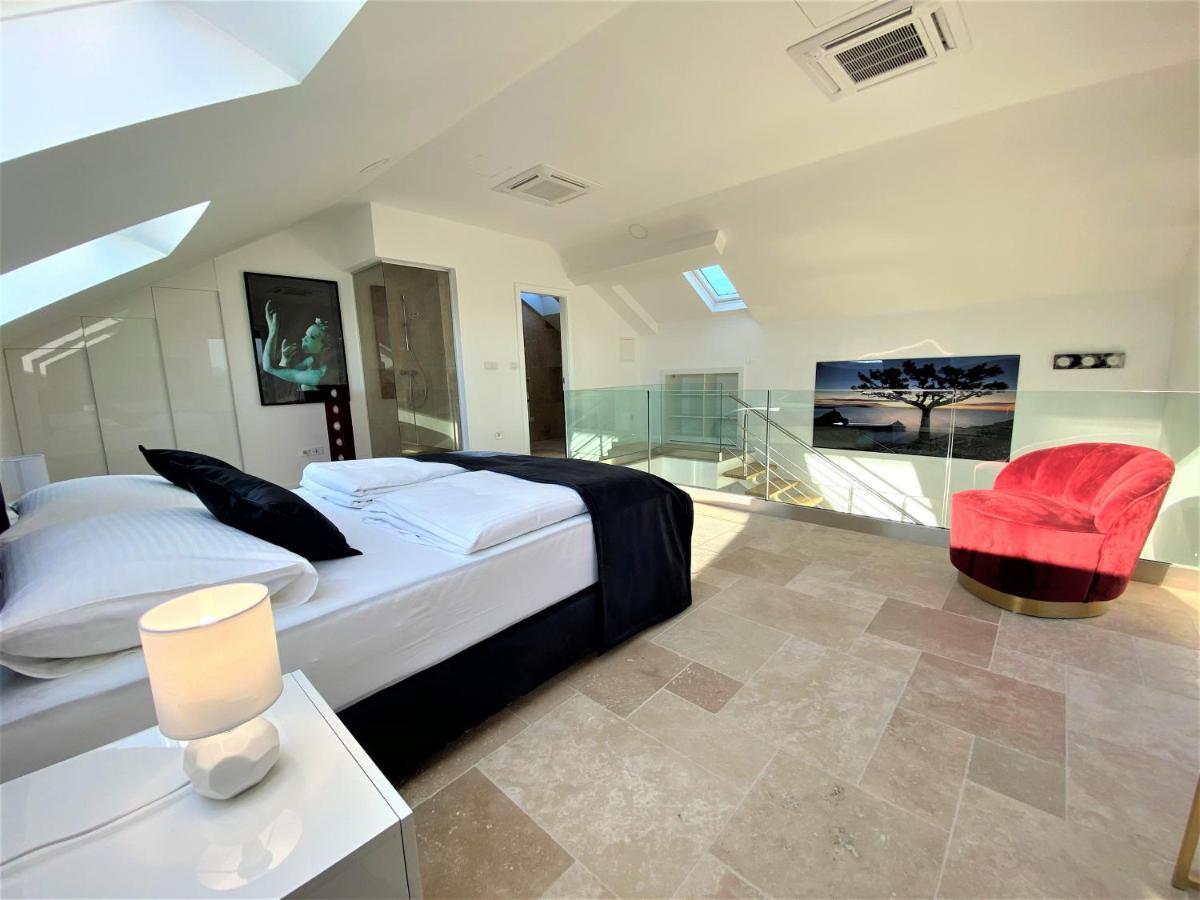 Villa M - Your Business & Holiday Apartment In Šibenik Eksteriør bilde