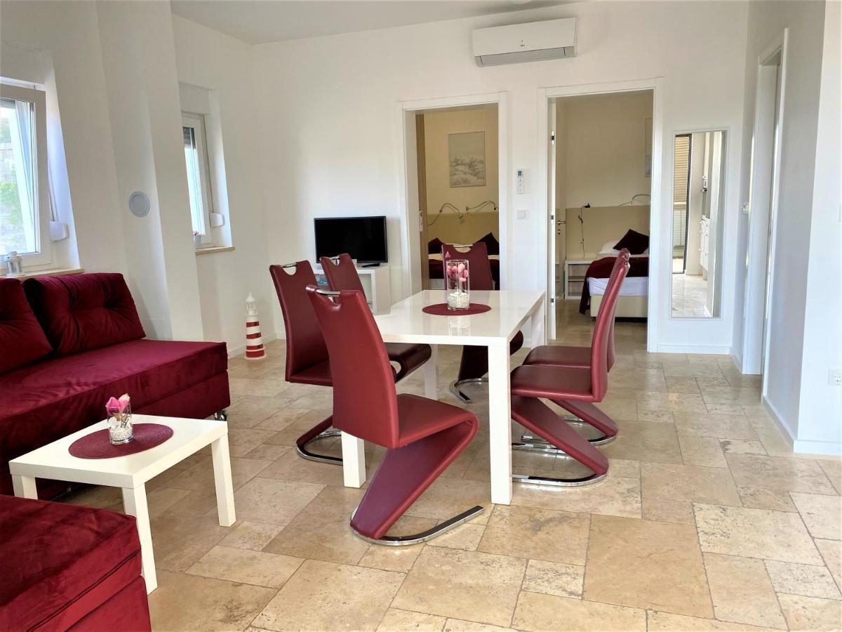 Villa M - Your Business & Holiday Apartment In Šibenik Eksteriør bilde