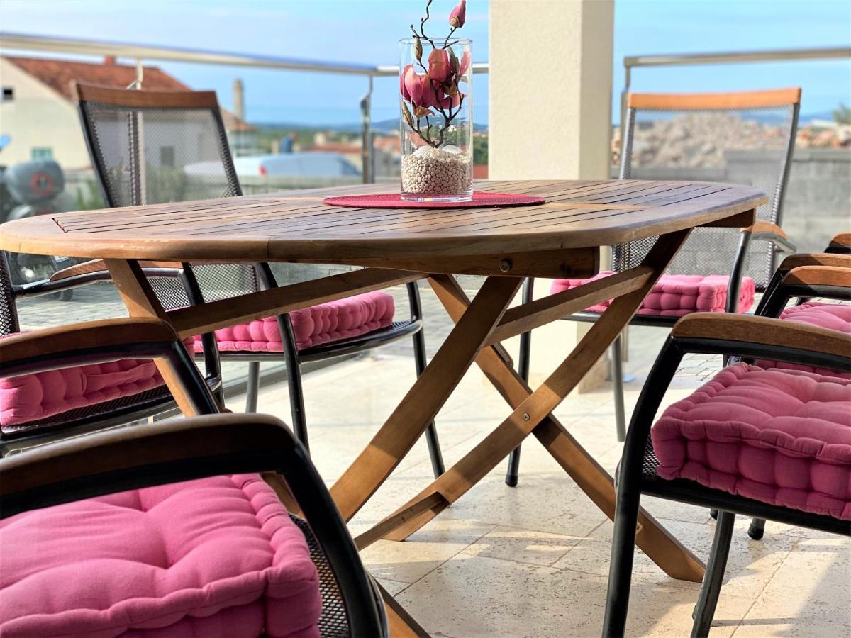 Villa M - Your Business & Holiday Apartment In Šibenik Eksteriør bilde