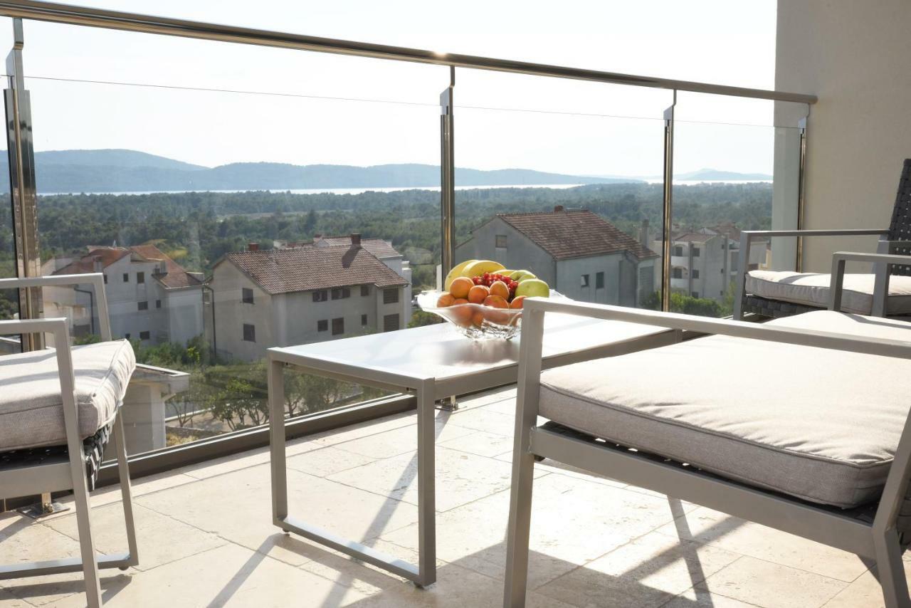 Villa M - Your Business & Holiday Apartment In Šibenik Eksteriør bilde