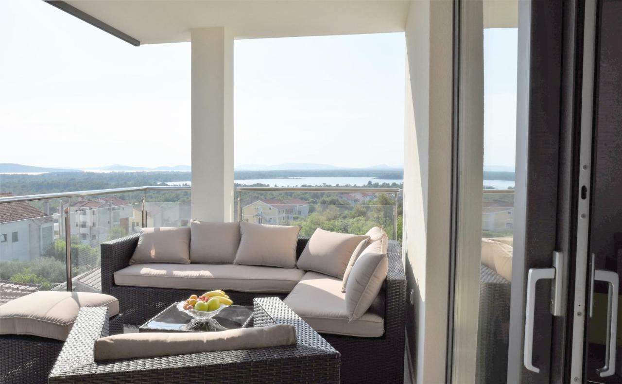 Villa M - Your Business & Holiday Apartment In Šibenik Eksteriør bilde
